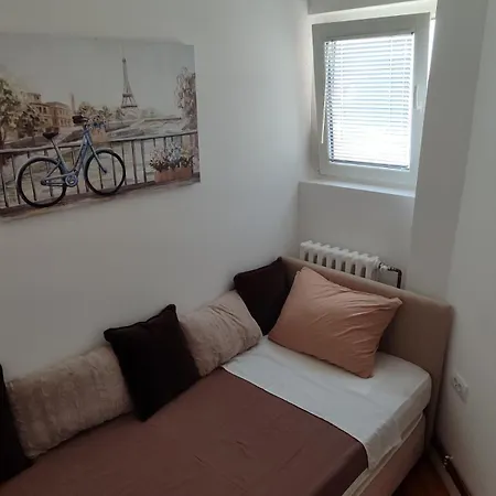 New Cozy Base Apartament Belgrad